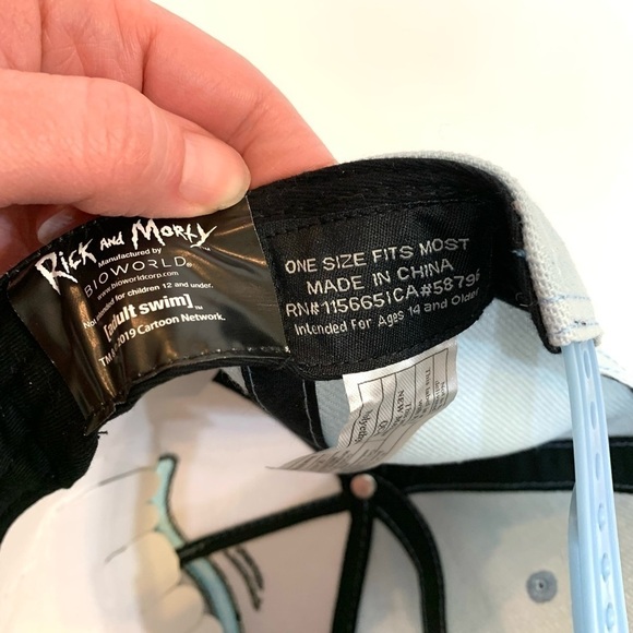 Spencer’s Rick and Morty SnapBack Hat OS 2019 NEW WITH TAGS! Adult Swim - Picture 4 of 5